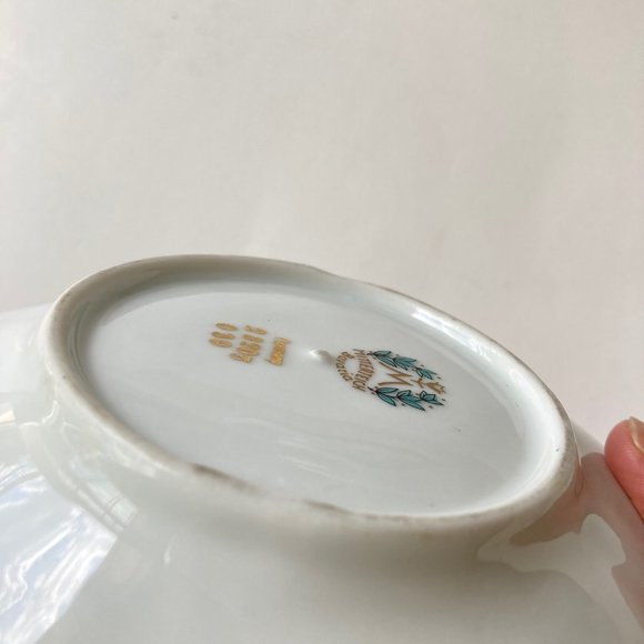 VTG Mitterteich Bavaria Germany Leaf Shape Hand Painted Bird /Floral Design Dish - Picture 7 of 17